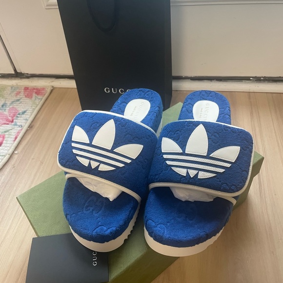 Gucci X Adidas 
GG Platform Sandal Blue - Picture 3 of 6